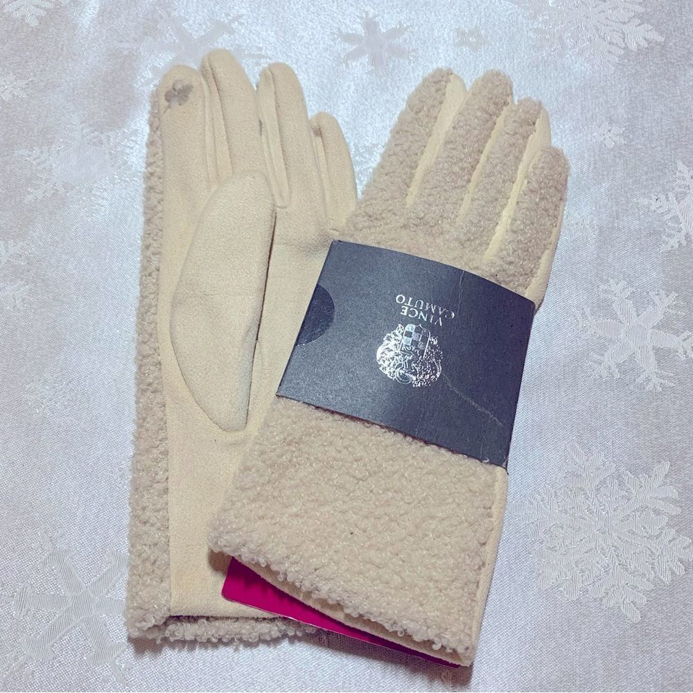 Vince Camuto Gloves Cream Sz Medium NWT Gorgeous